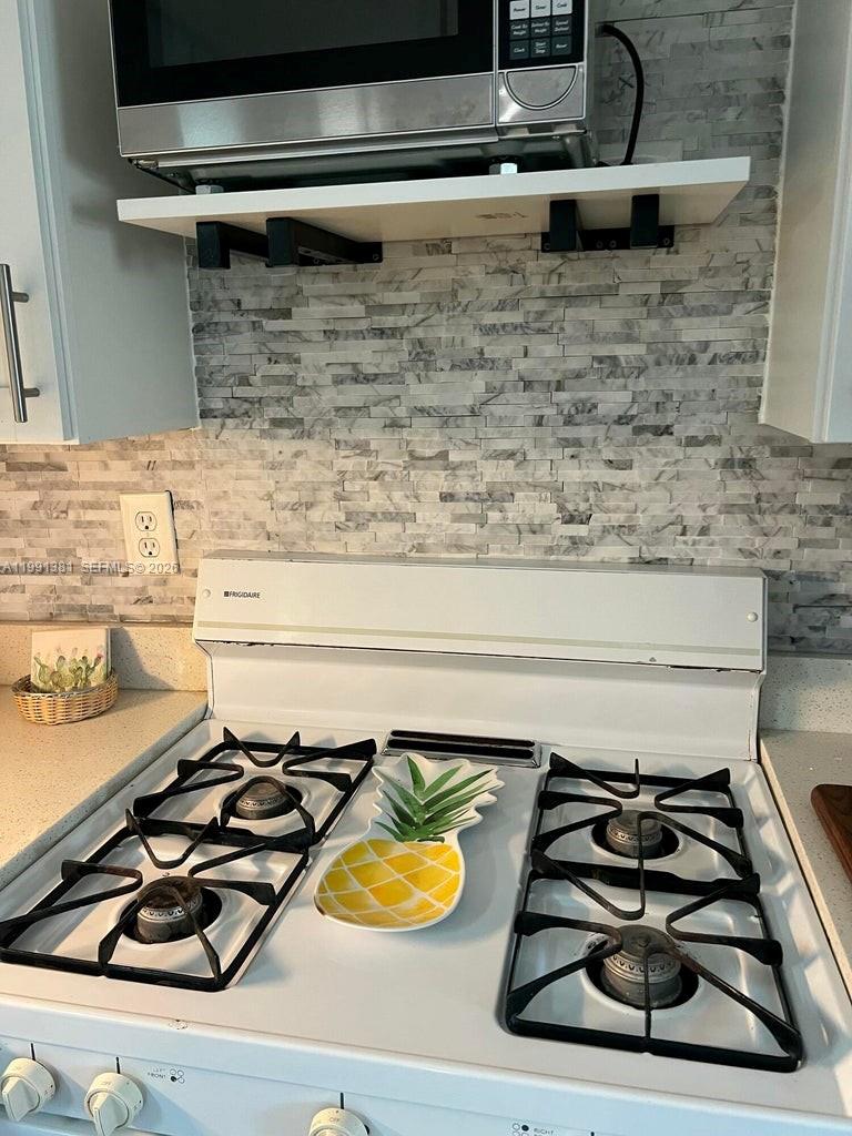 SEXTON COVES ESTATES - Residential