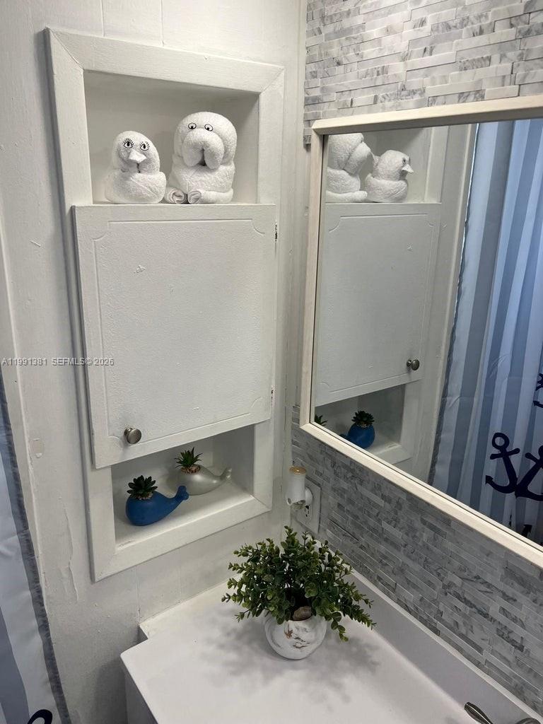 SEXTON COVES ESTATES - Residential