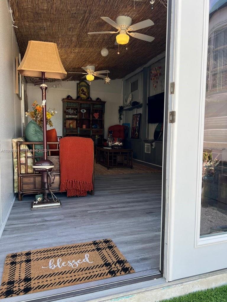 SEXTON COVES ESTATES - Residential