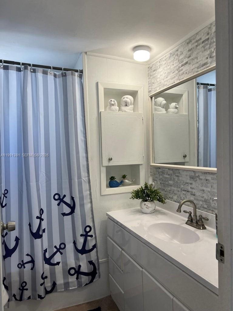 SEXTON COVES ESTATES - Residential