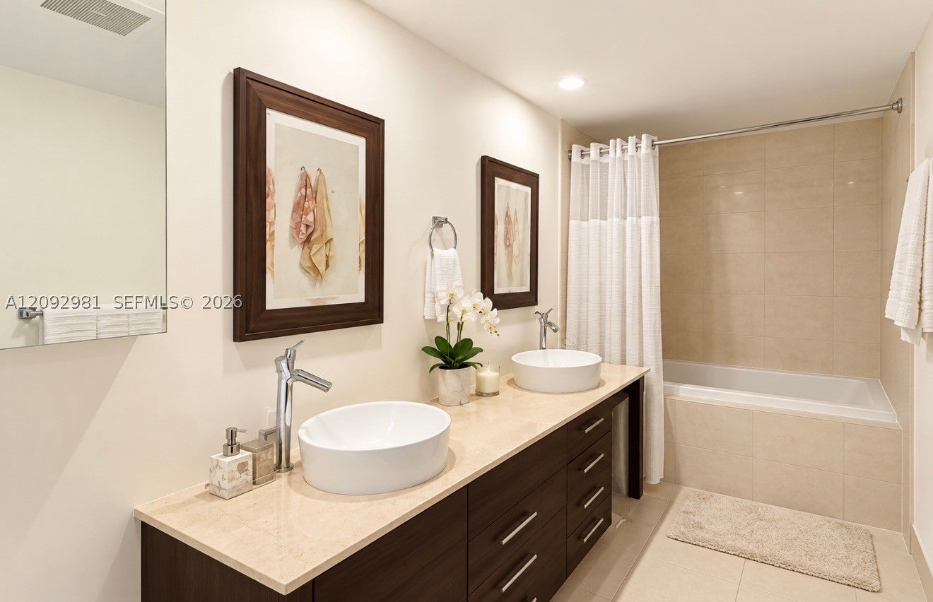 475 Brickell Ave 3512