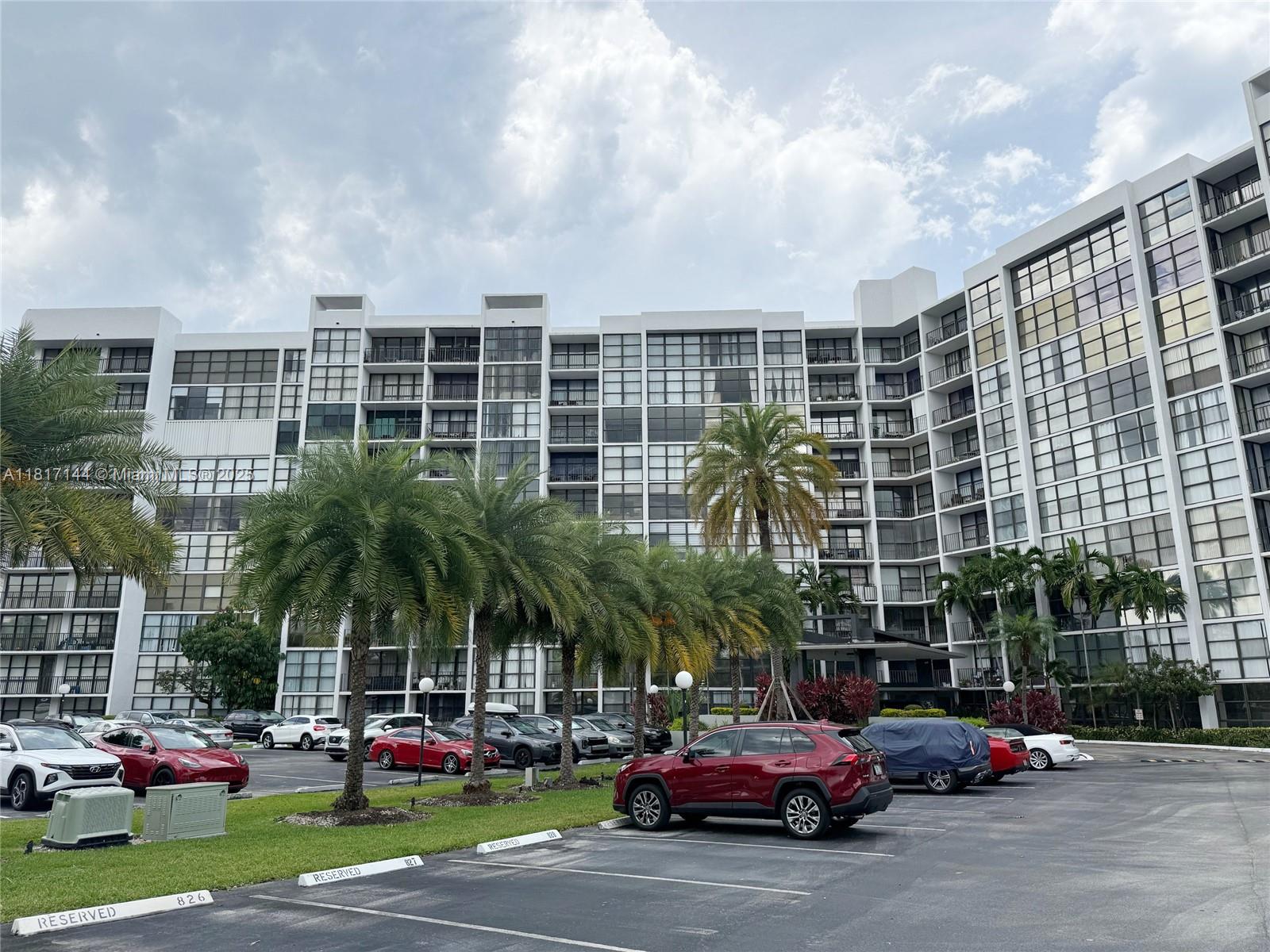 800 Parkview Dr 820, Hallandale Beach, Broward County, Florida - 2 Bedrooms  
2 Bathrooms - 