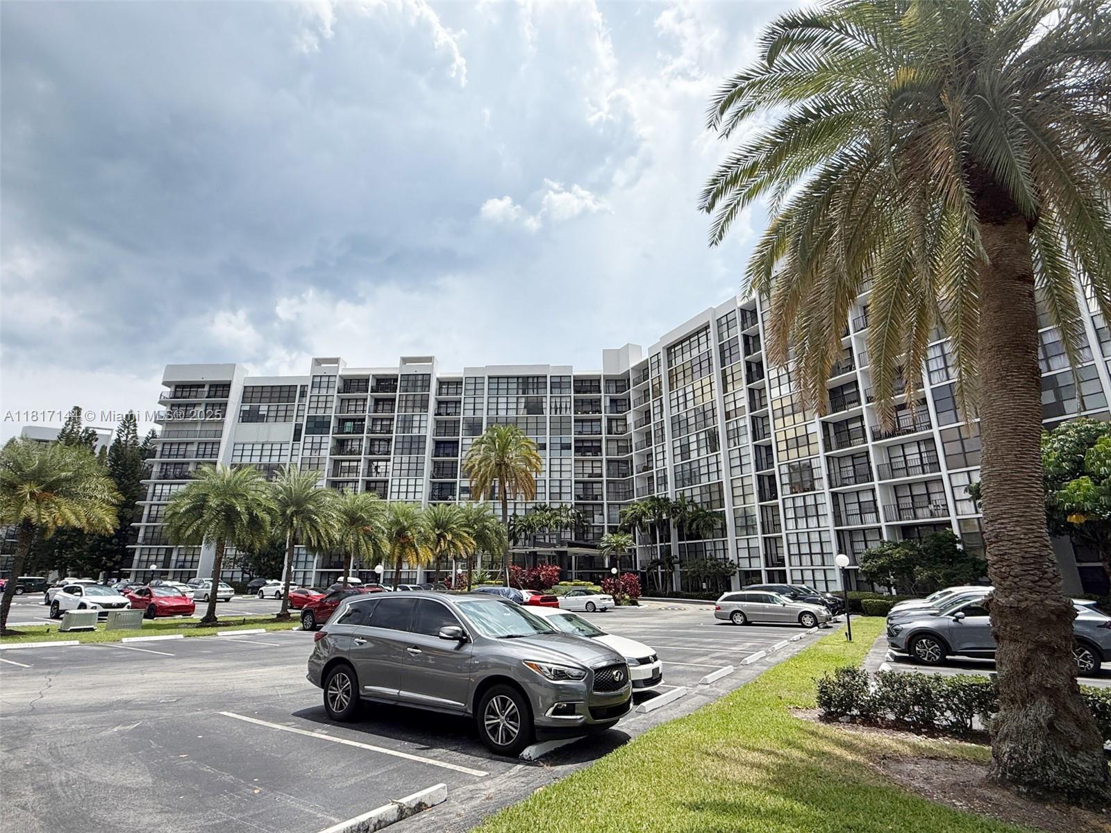 OCEANVIEW PARK CONDO - Residential Lease