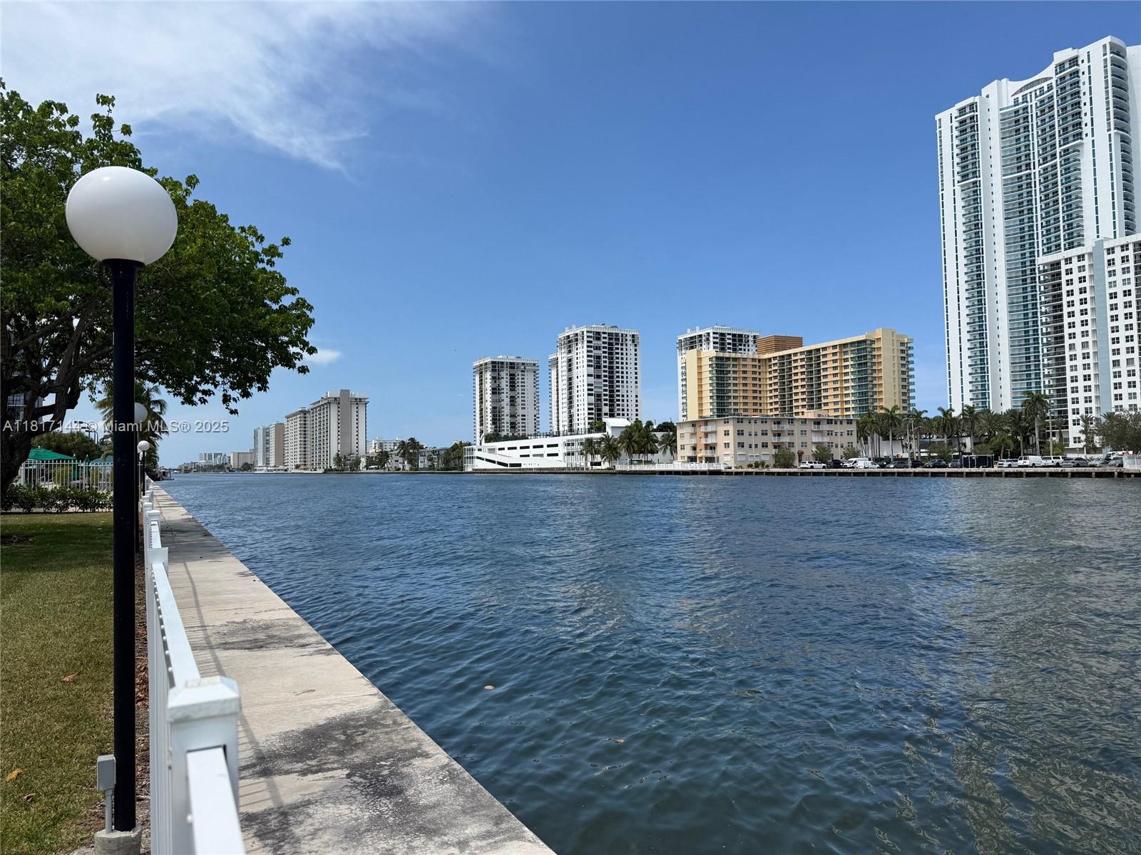 OCEANVIEW PARK CONDO - Residential Lease