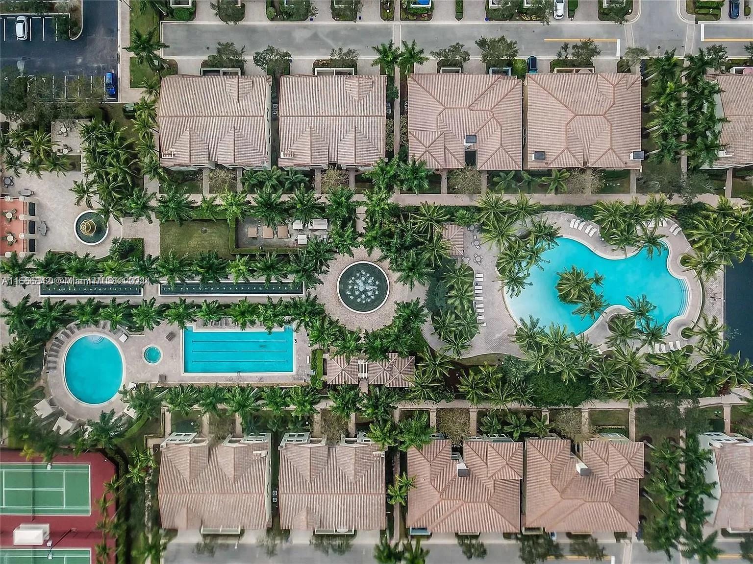 VILLA FLORA CONDO - Residential