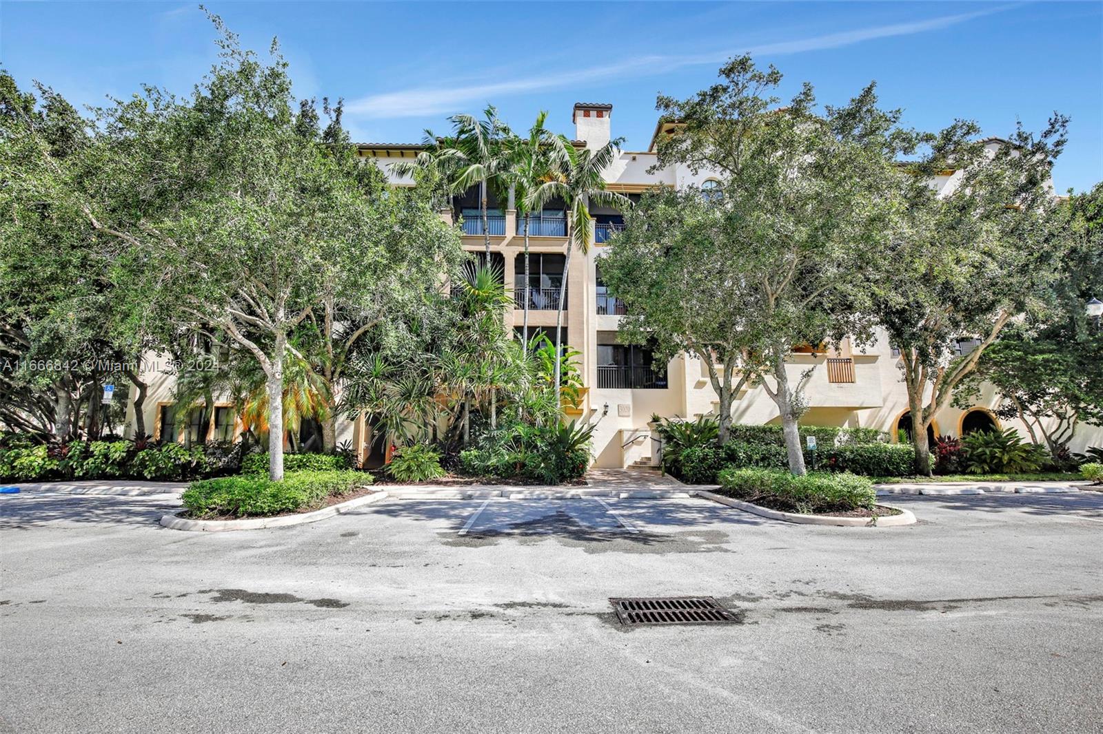 VILLA FLORA CONDO - Residential