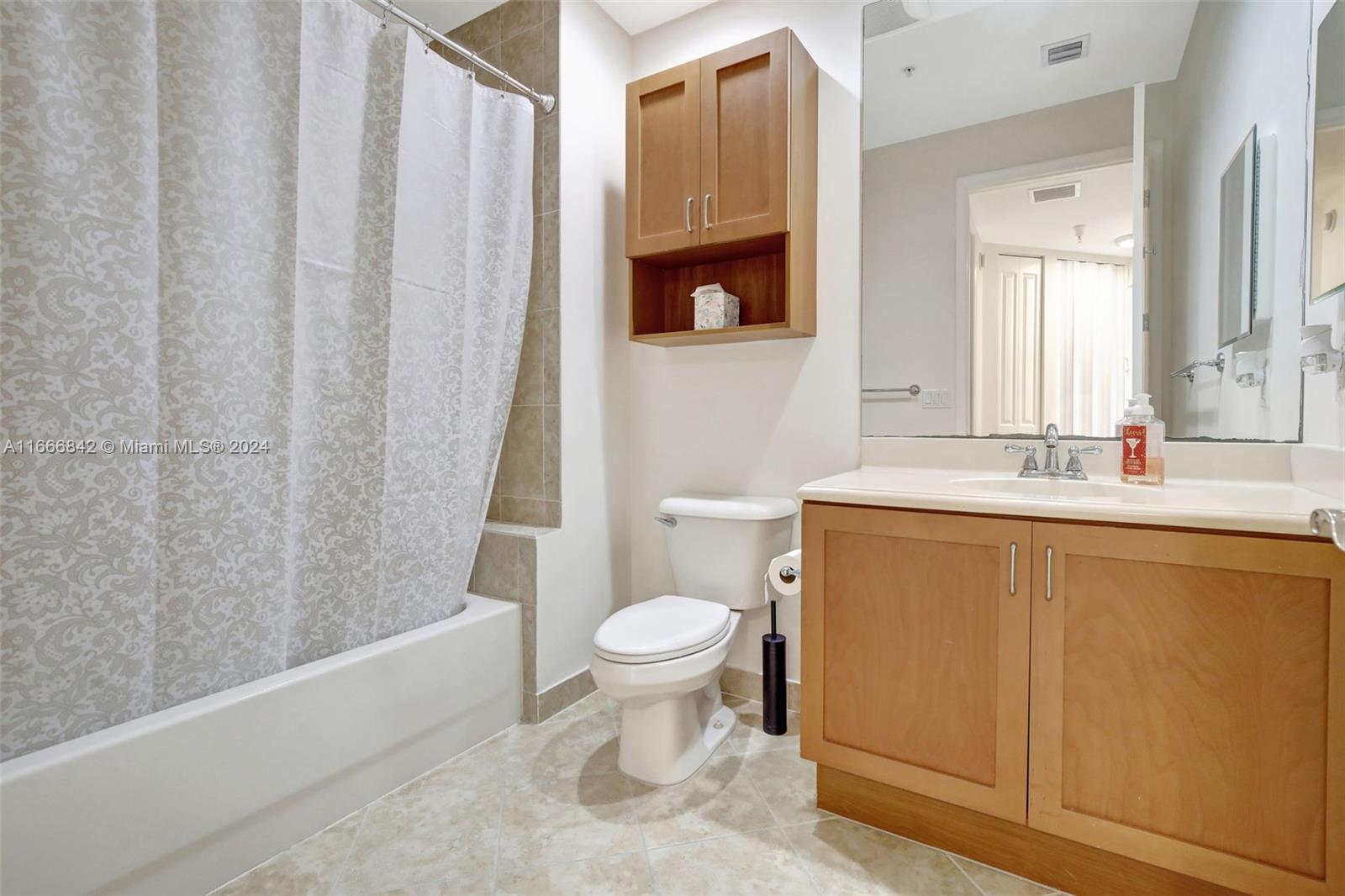 VILLA FLORA CONDO - Residential