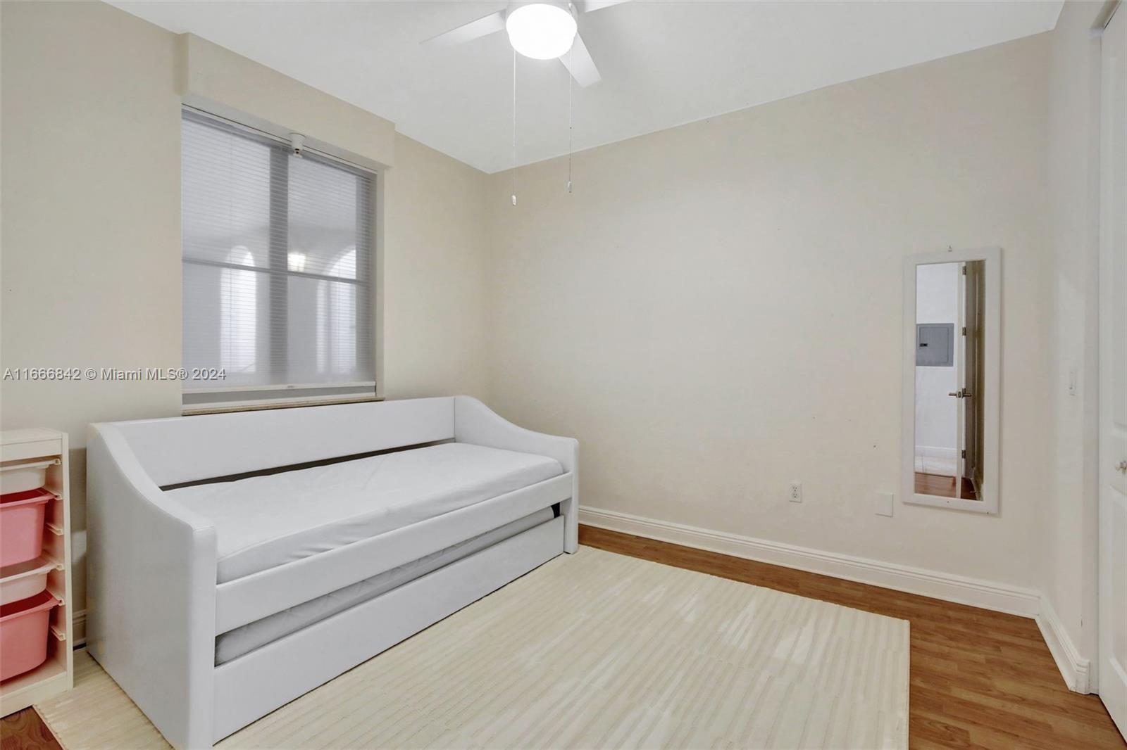 VILLA FLORA CONDO - Residential