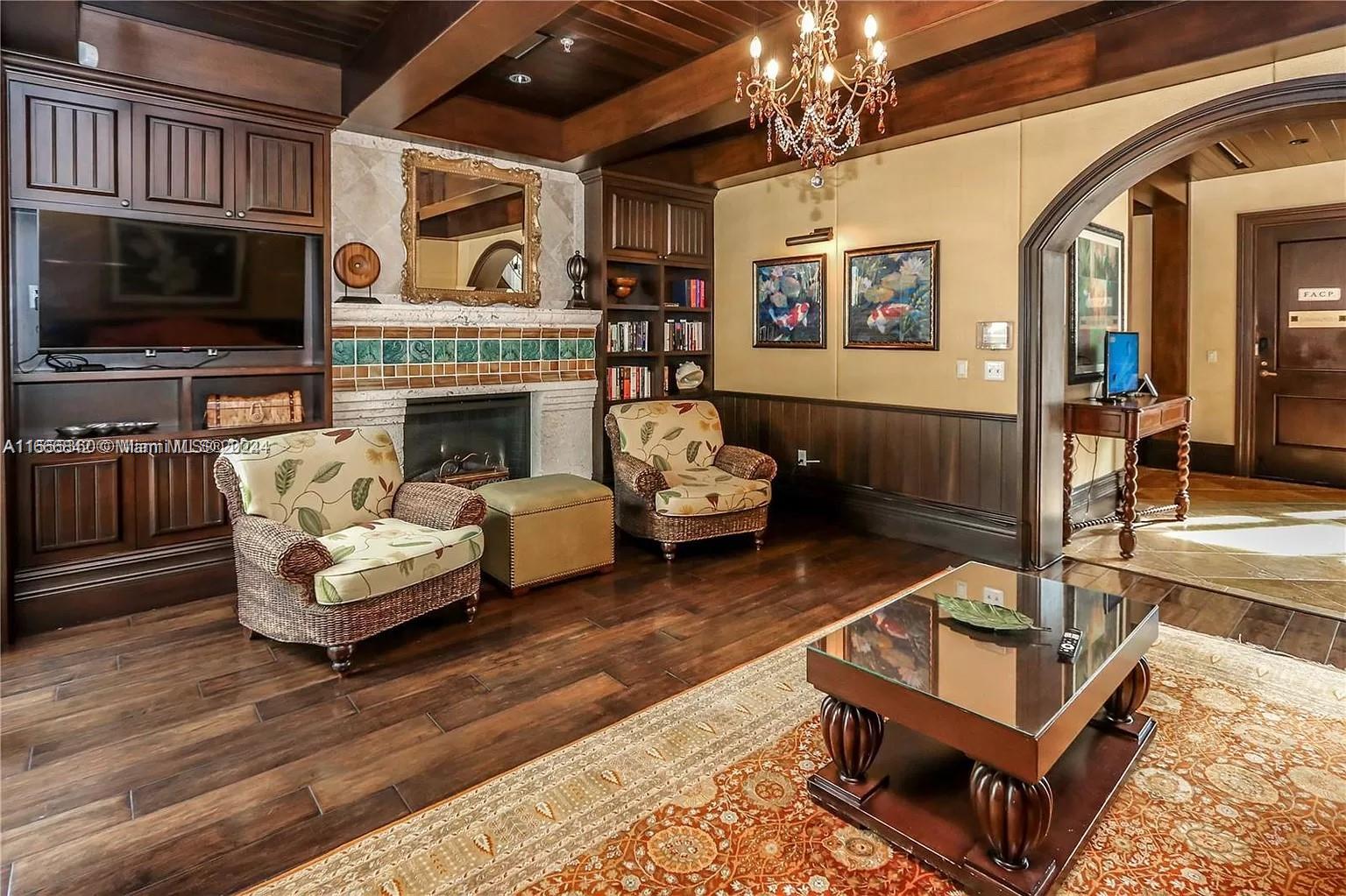 VILLA FLORA CONDO - Residential