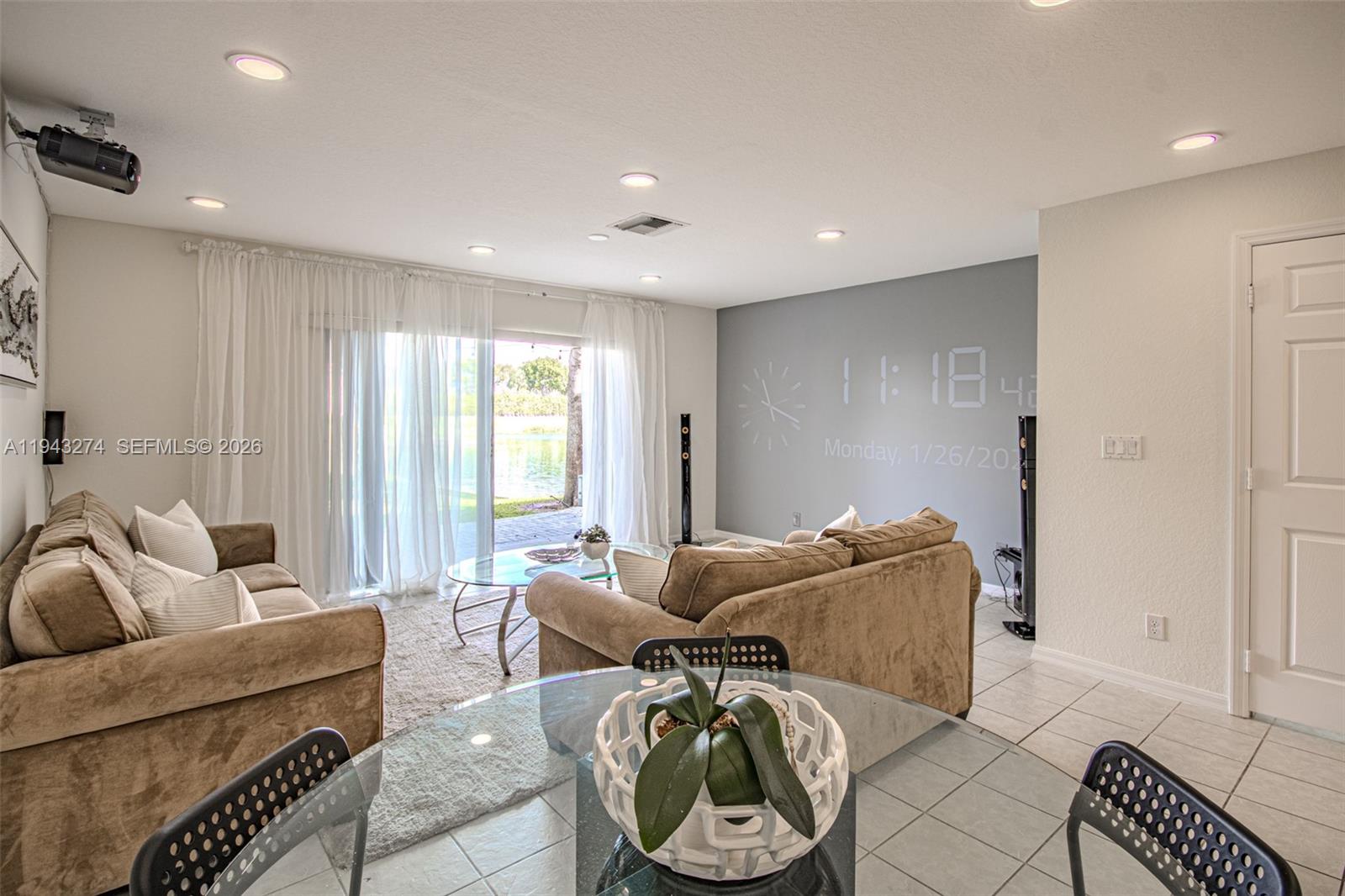 SIERRA PALMS - Residential