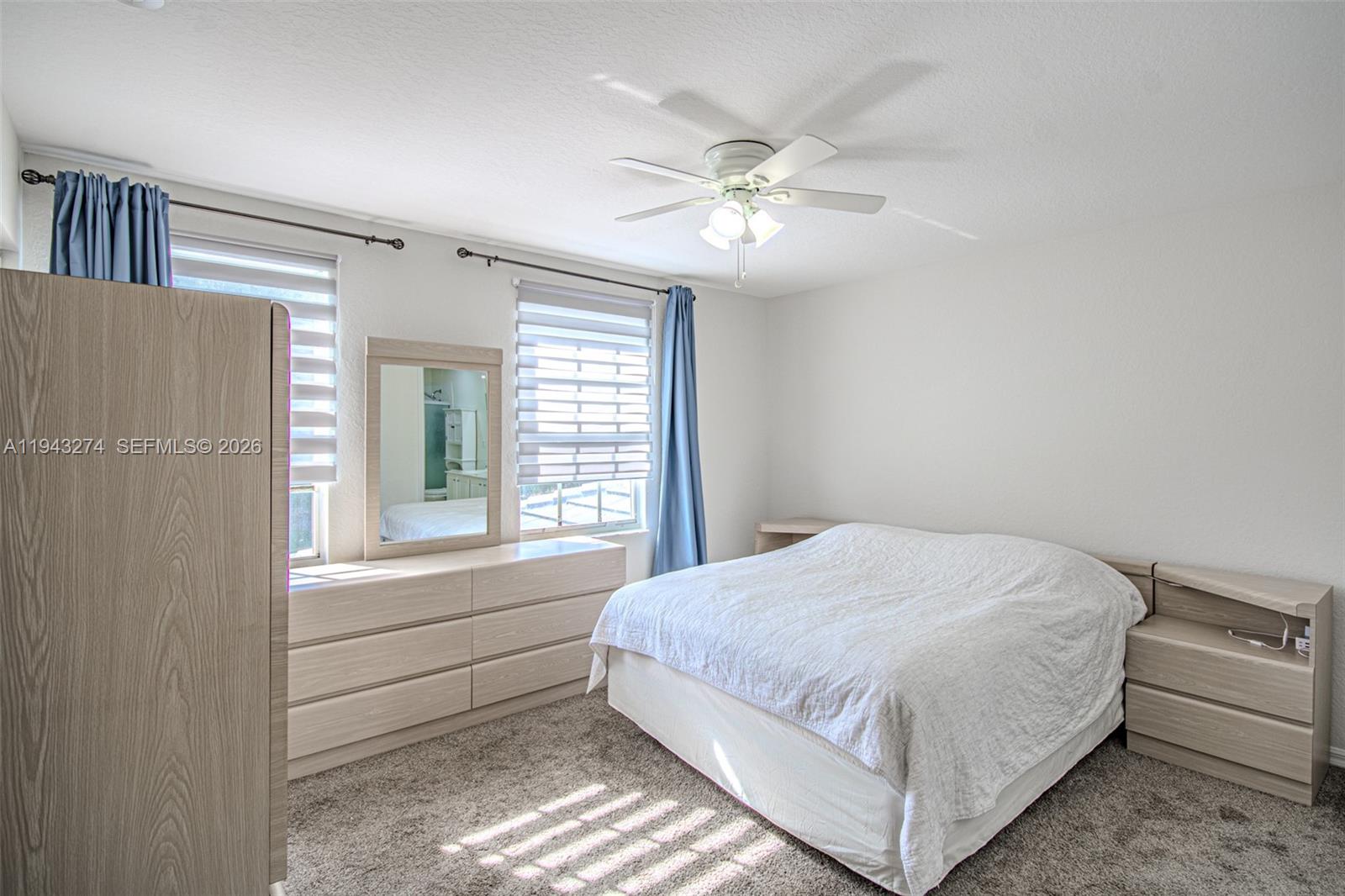 SIERRA PALMS - Residential