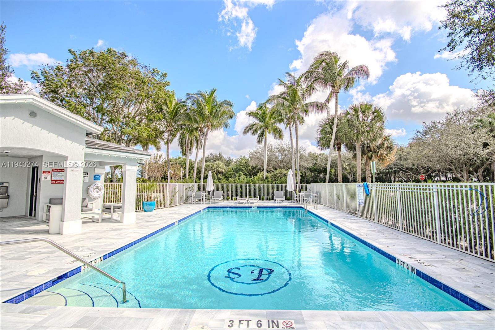 SIERRA PALMS - Residential