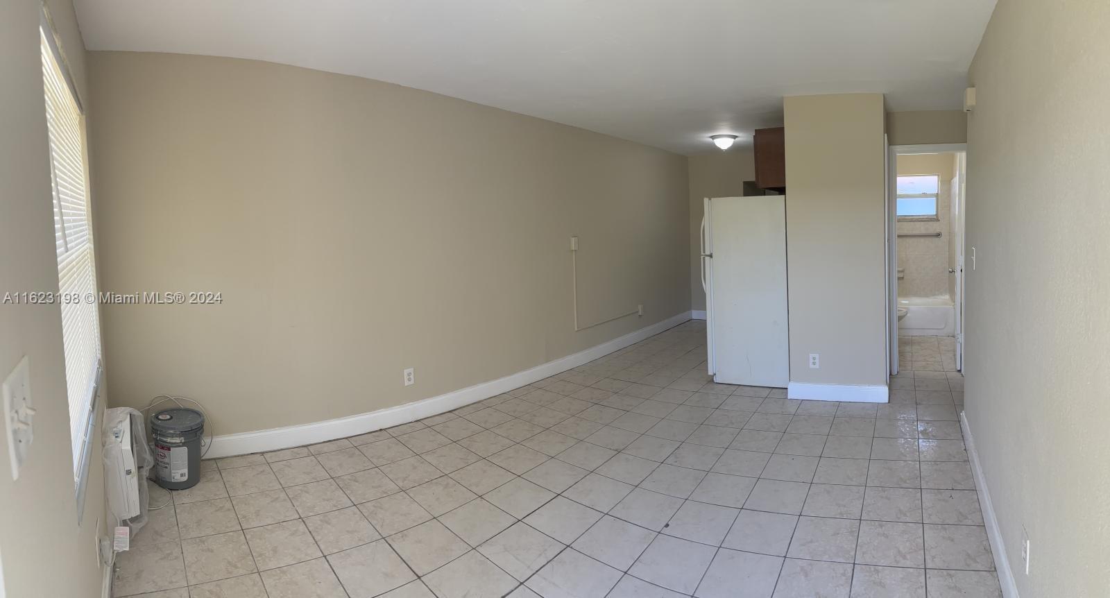 Rental Property at 721 Nw 4th Ave 3, Fort Lauderdale, Broward County, Florida - Bedrooms: 2 
Bathrooms: 1  - $1,600 MO.