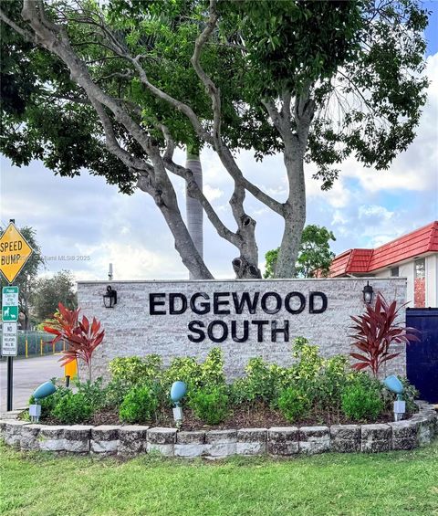 22805 SW 66th Ave 208 Boca Raton FL 33428