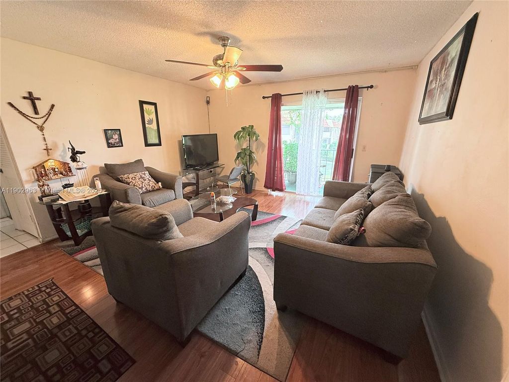 Photo of 22805 SW 66th Ave #208, Boca Raton, FL 33428 (MLS # A11902963)