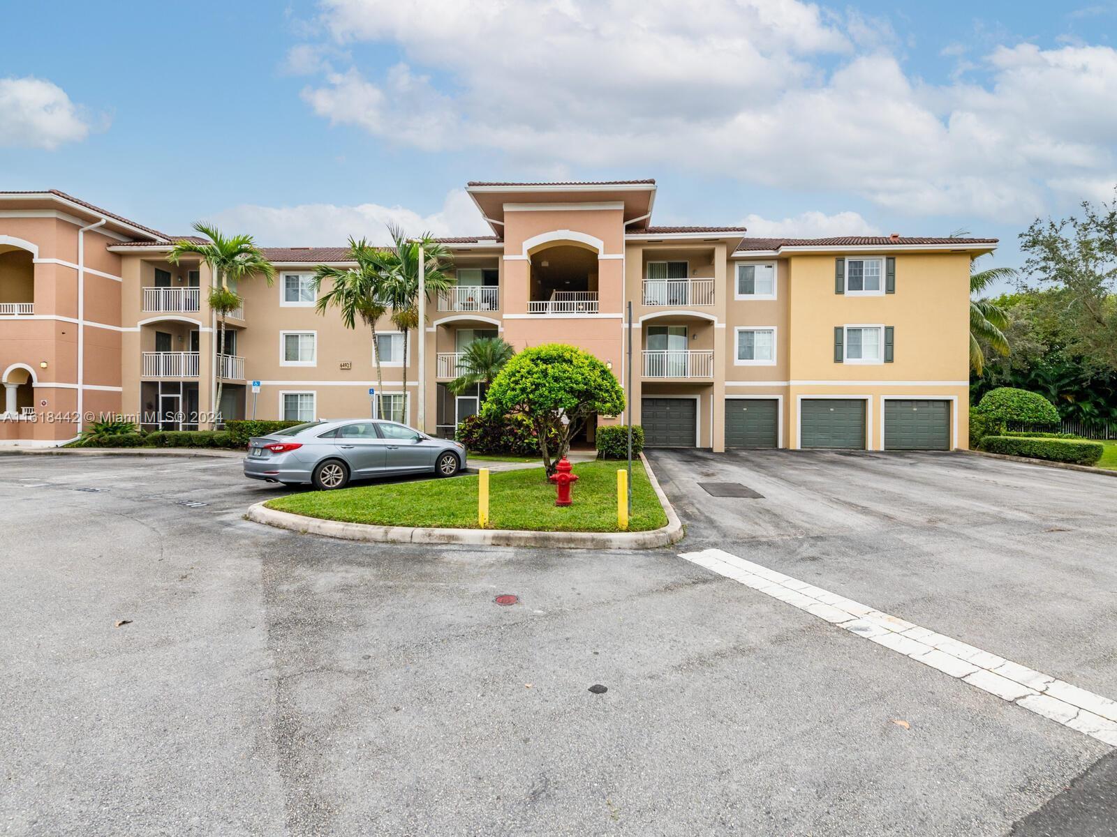 VILLAS AT EMERALD DUNES C - Residential