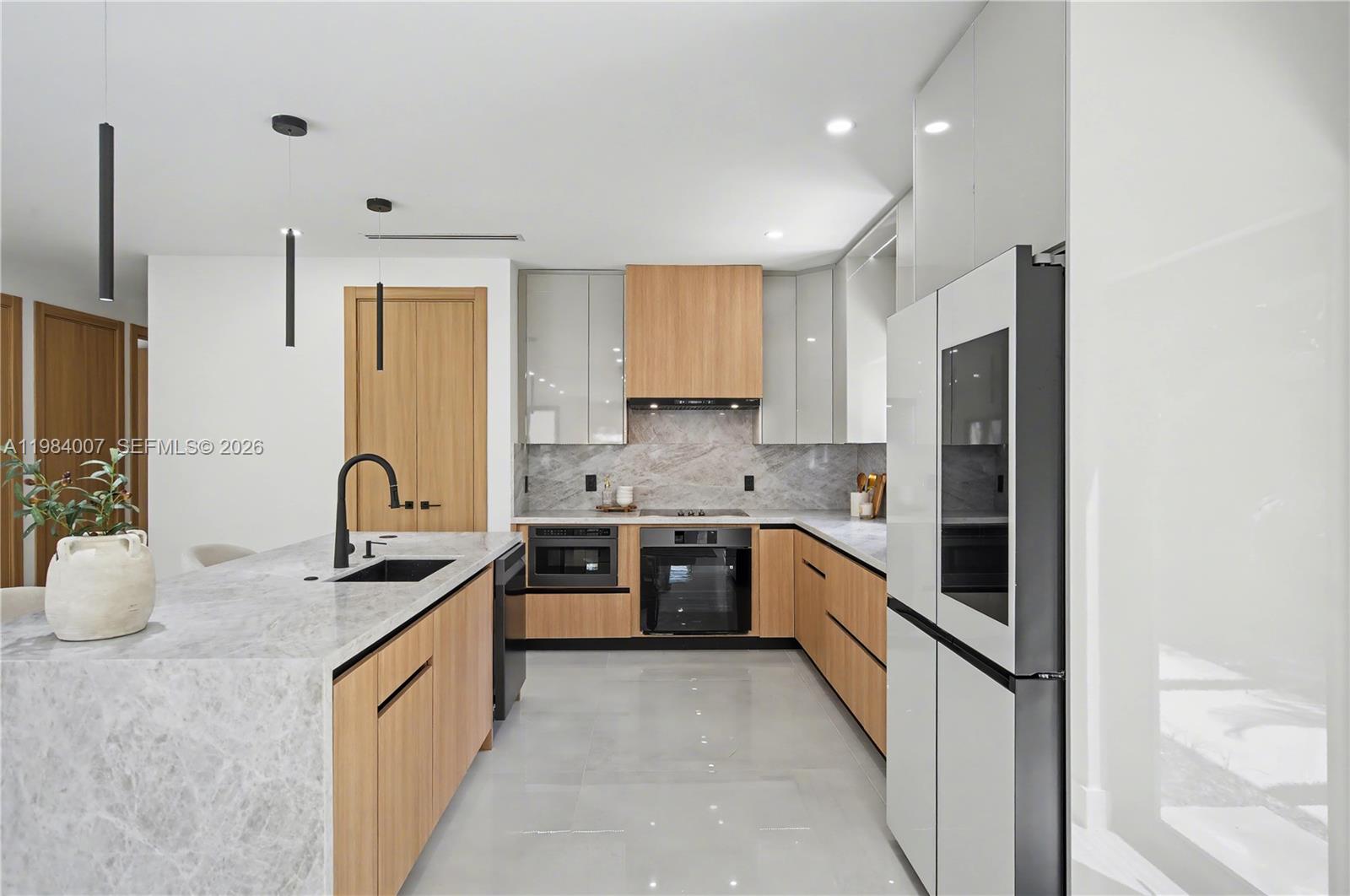 GRIFFING BISCAYNE PK ESTA - Residential