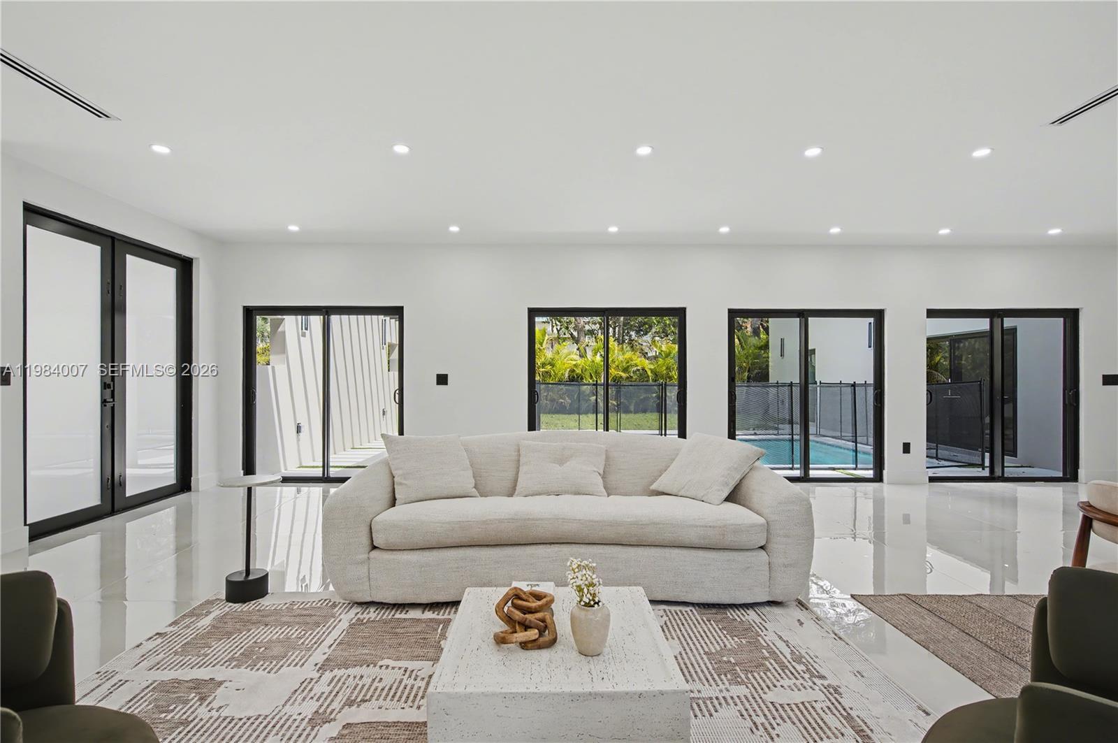 GRIFFING BISCAYNE PK ESTA - Residential