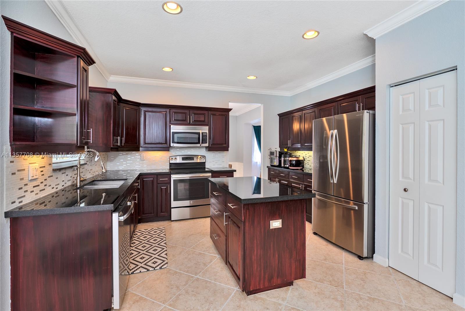 SECTOR 2-PARCELS 17 18 19 - Residential