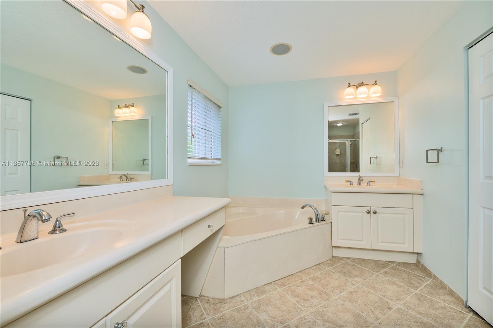 SECTOR 2-PARCELS 17 18 19 - Residential