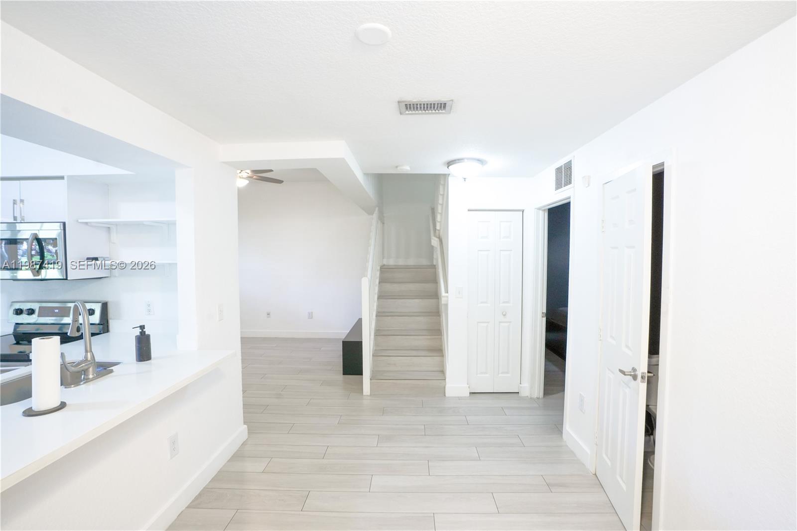 THE VILLAS OF ST AGNES CO - Residential Lease