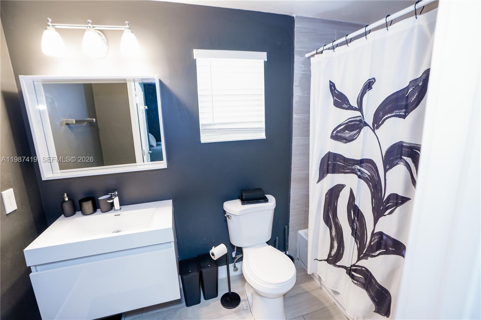 THE VILLAS OF ST AGNES CO - Residential Lease