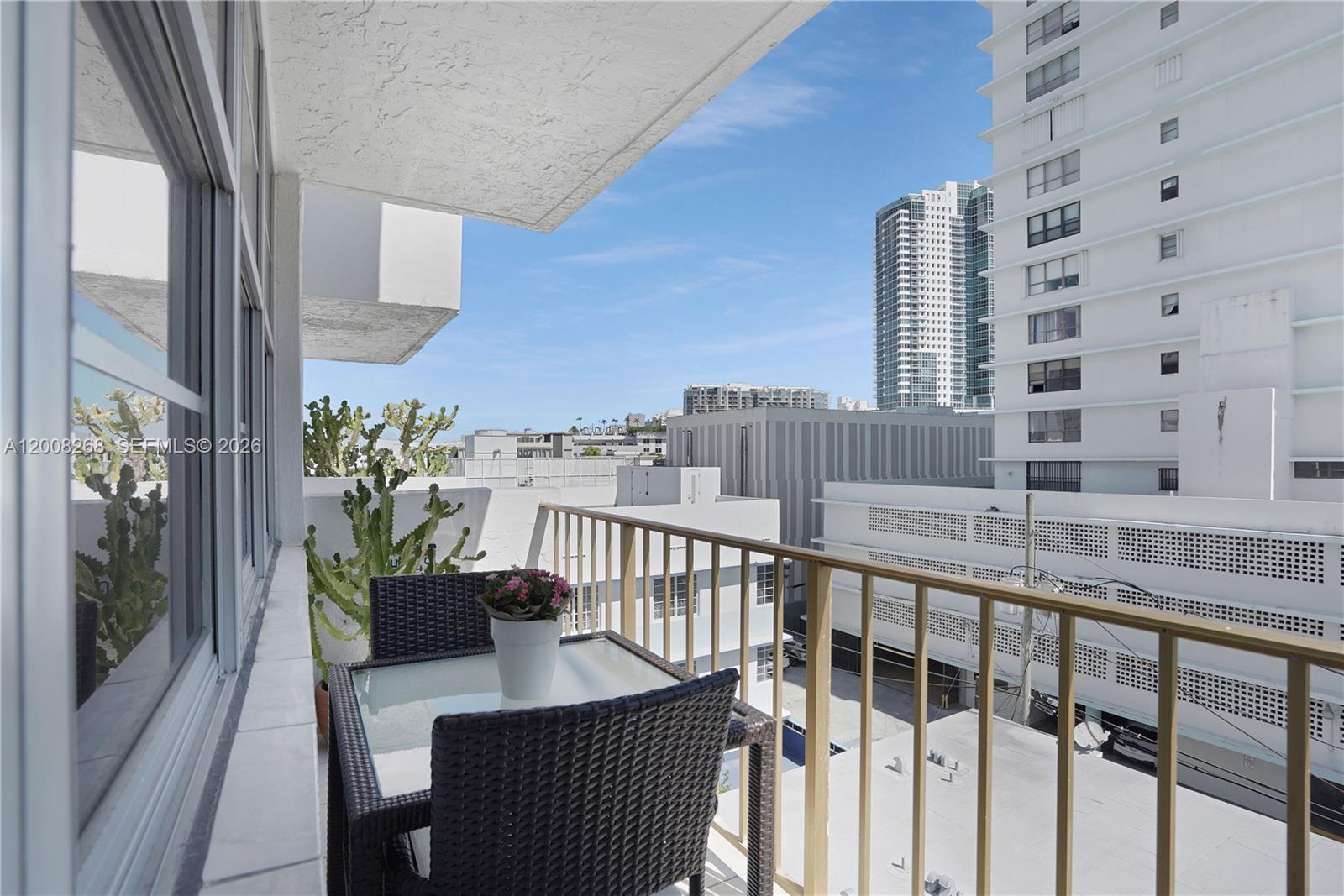 JAMES CENTRAL TOWERS COND - Residential