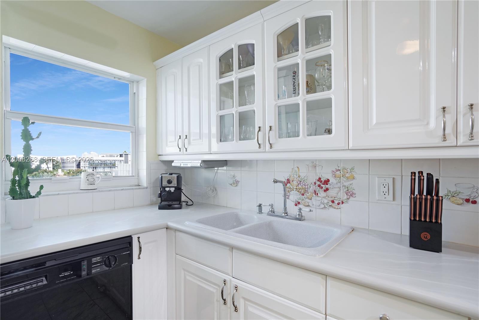 JAMES CENTRAL TOWERS COND - Residential