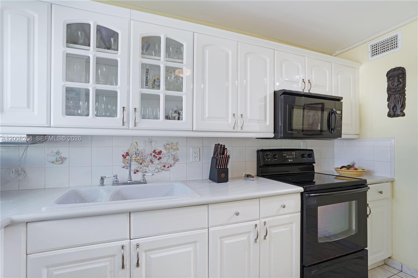 JAMES CENTRAL TOWERS COND - Residential