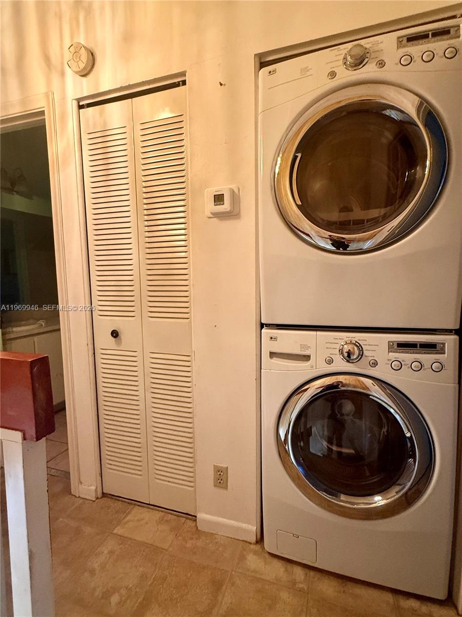 PINES OF OAKLAND FOREST T - Residential