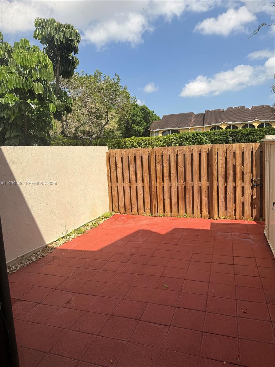 PINES OF OAKLAND FOREST T - Residential