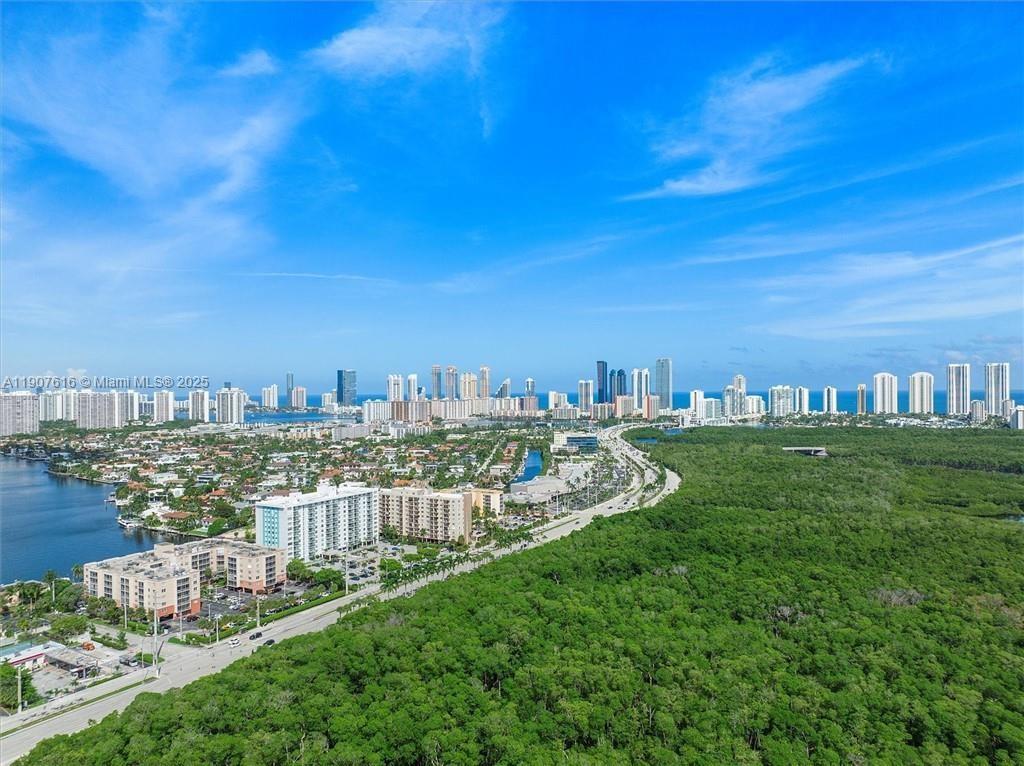 CARLTON BAY CONDO - Residential Lease