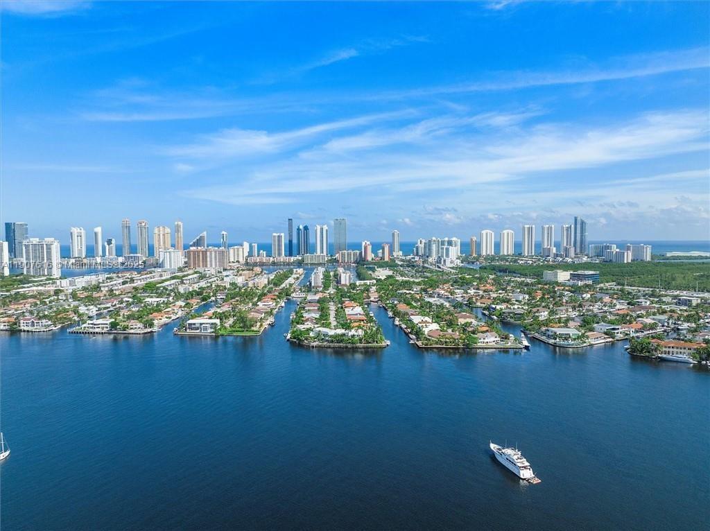 CARLTON BAY CONDO - Residential Lease