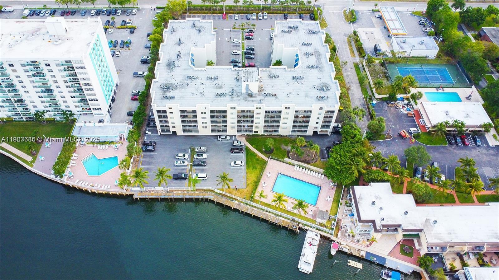 CARLTON BAY CONDO - Residential Lease