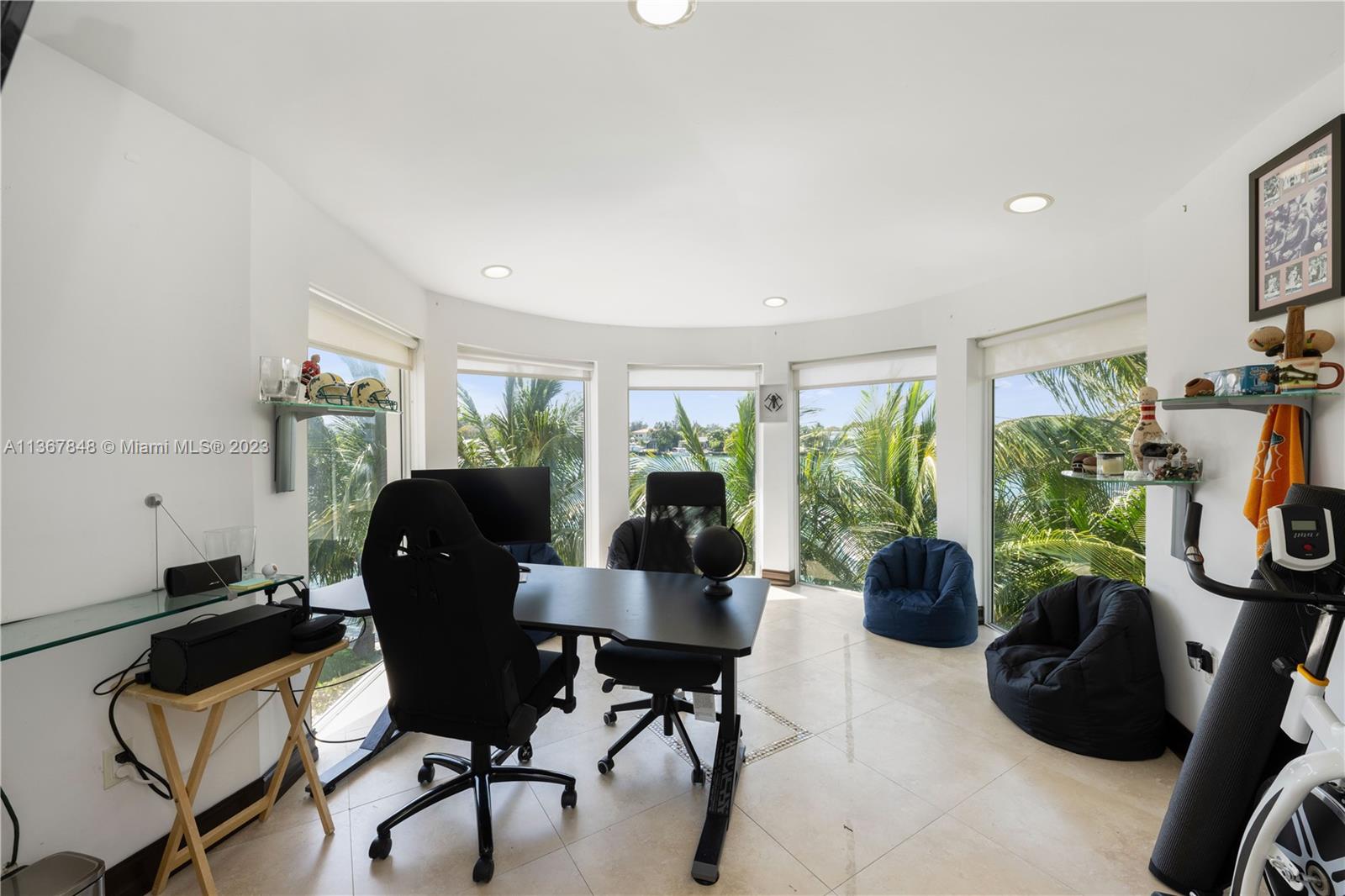 BISCAYNE POINT - Residential