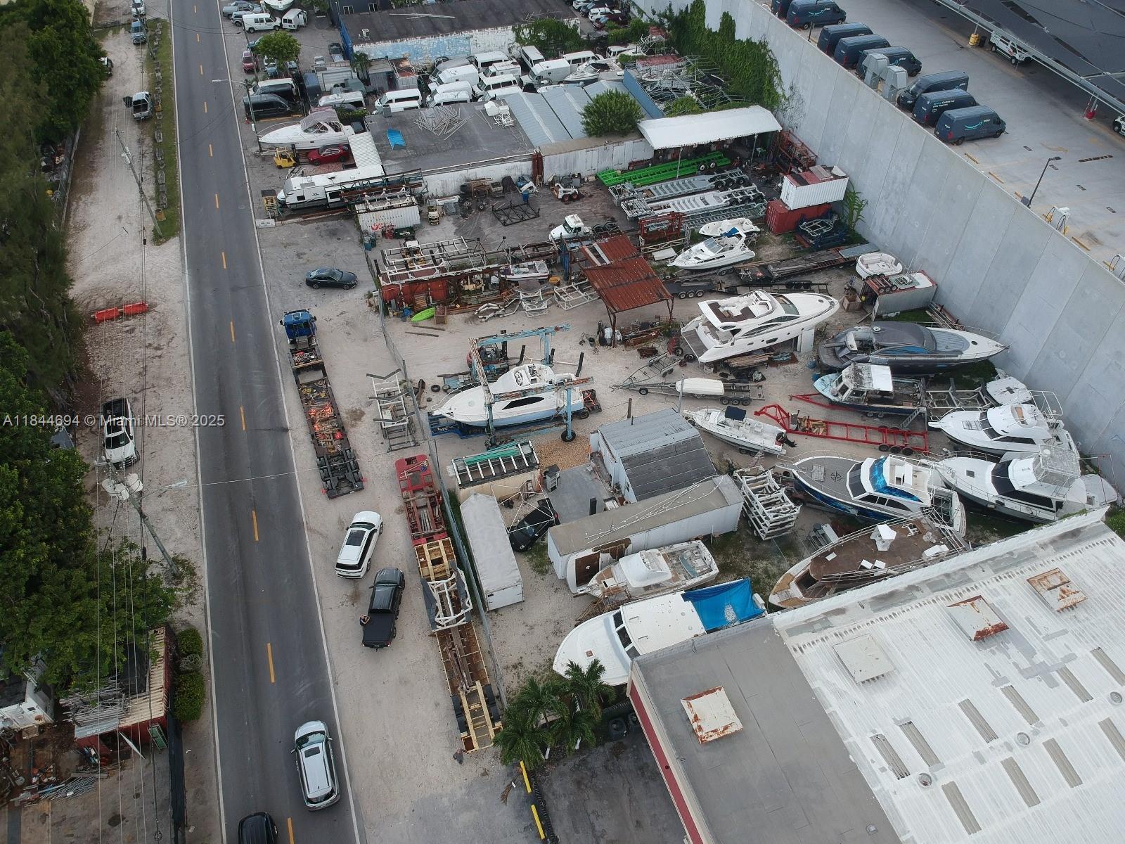 STREAMLAND GARDENS - Commercial Sale