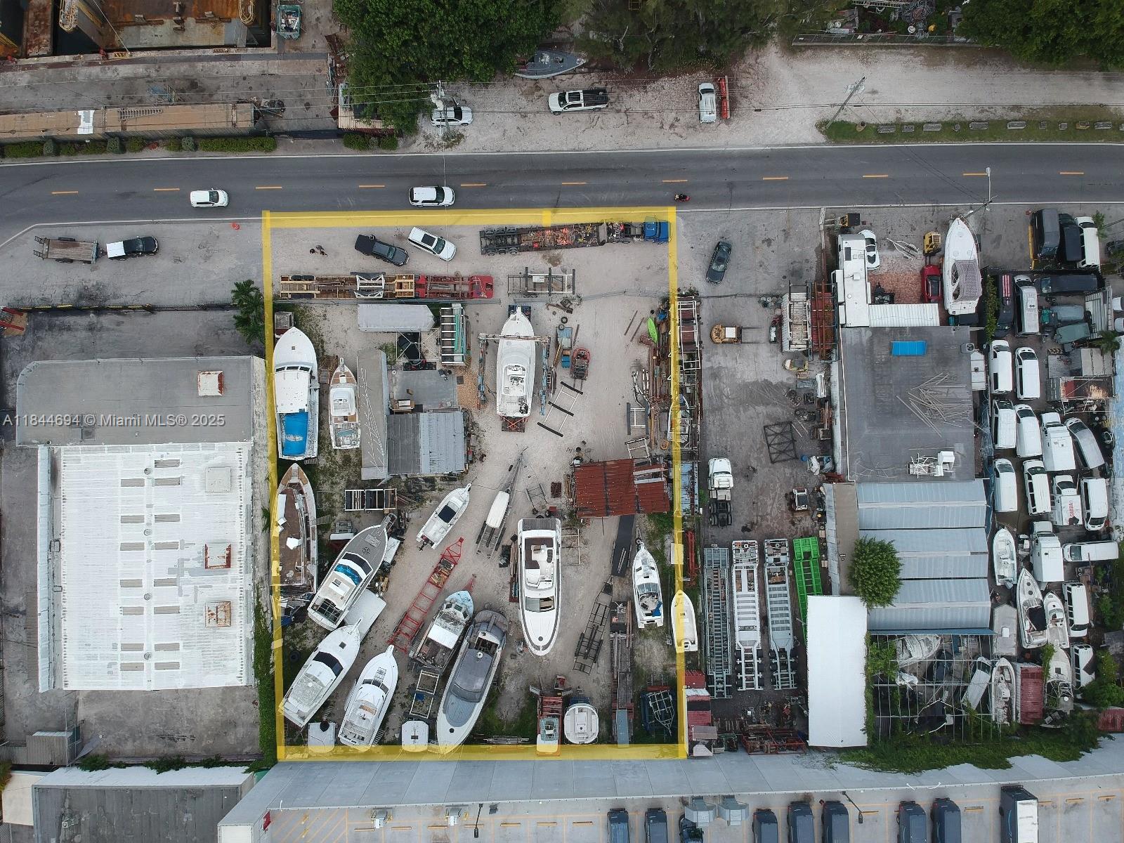 STREAMLAND GARDENS - Commercial Sale