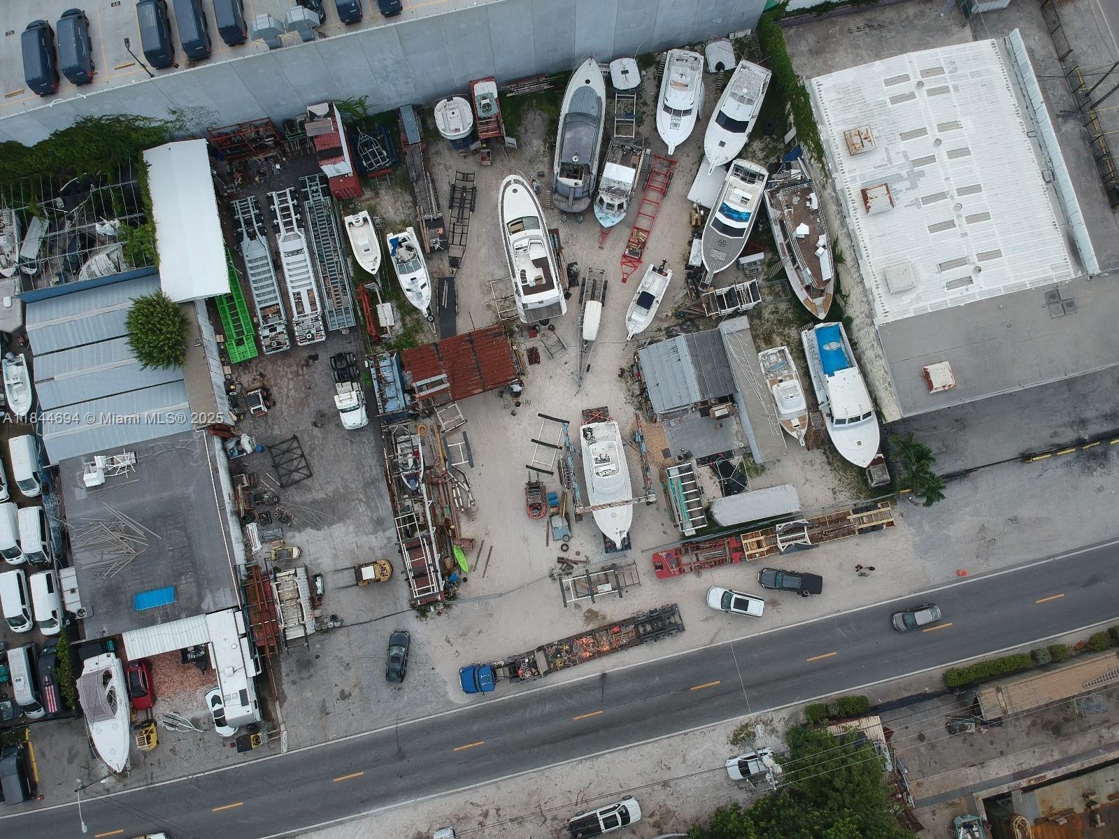 STREAMLAND GARDENS - Commercial Sale