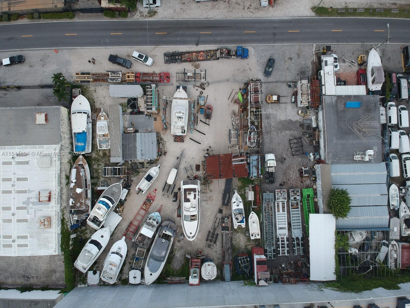 STREAMLAND GARDENS - Commercial Sale