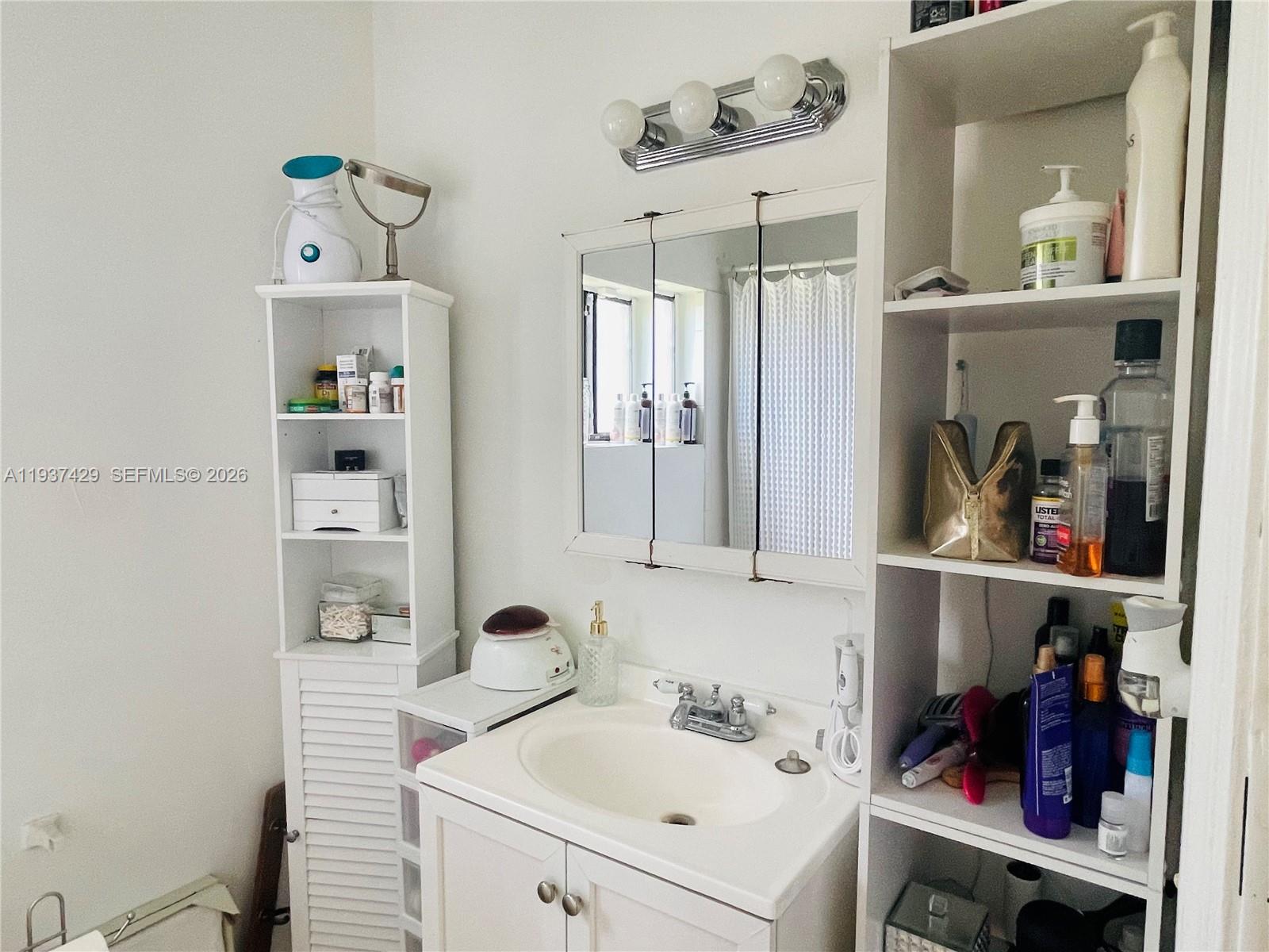 EUREKA MANOR SEC 1 - Residential