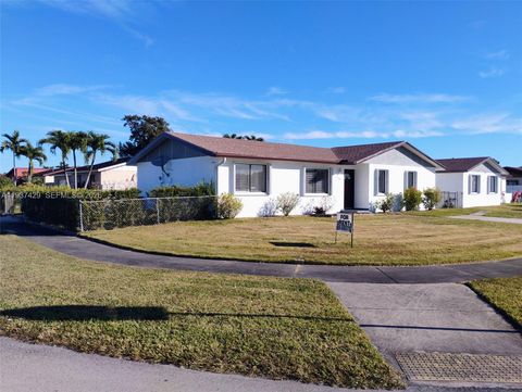 12385 SW 187th Ter Miami FL 33177