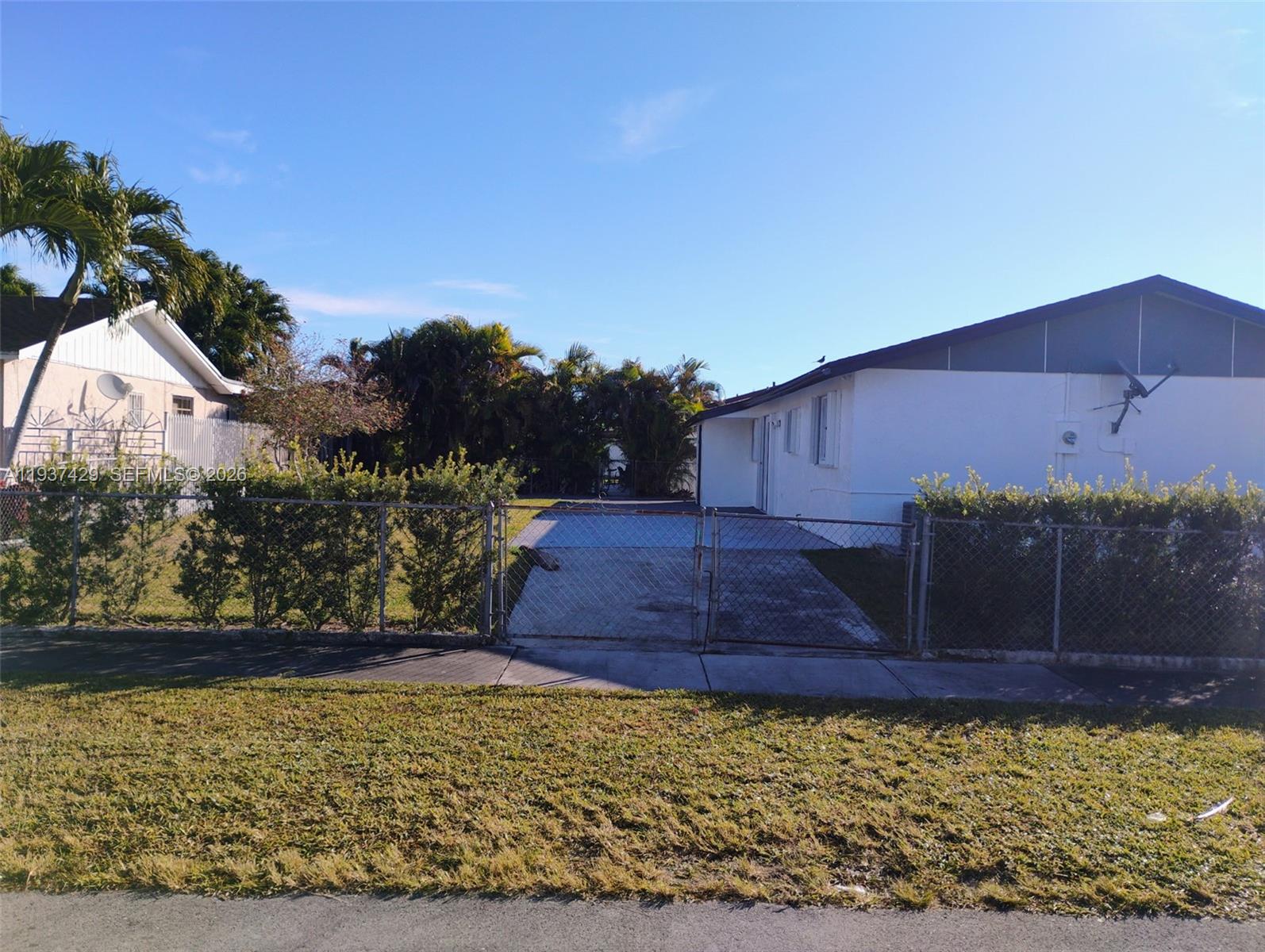 EUREKA MANOR SEC 1 - Residential