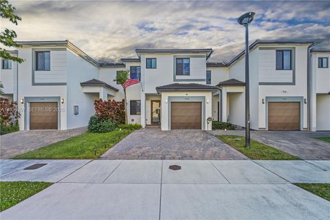 15736 SW 136th Way Miami FL 33196