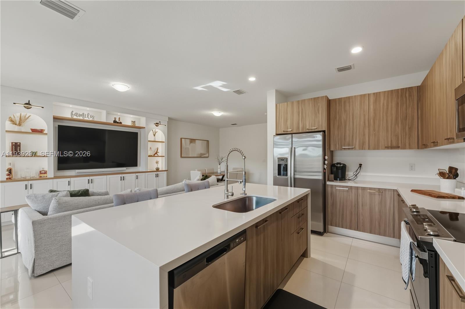 CENTURY GARDENS SOUTH - Residential