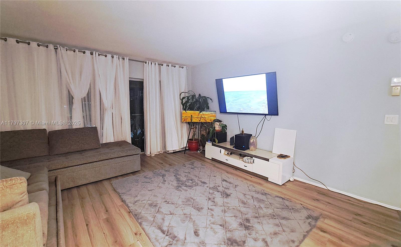 CRYSTAL COVE CONDO - Residential