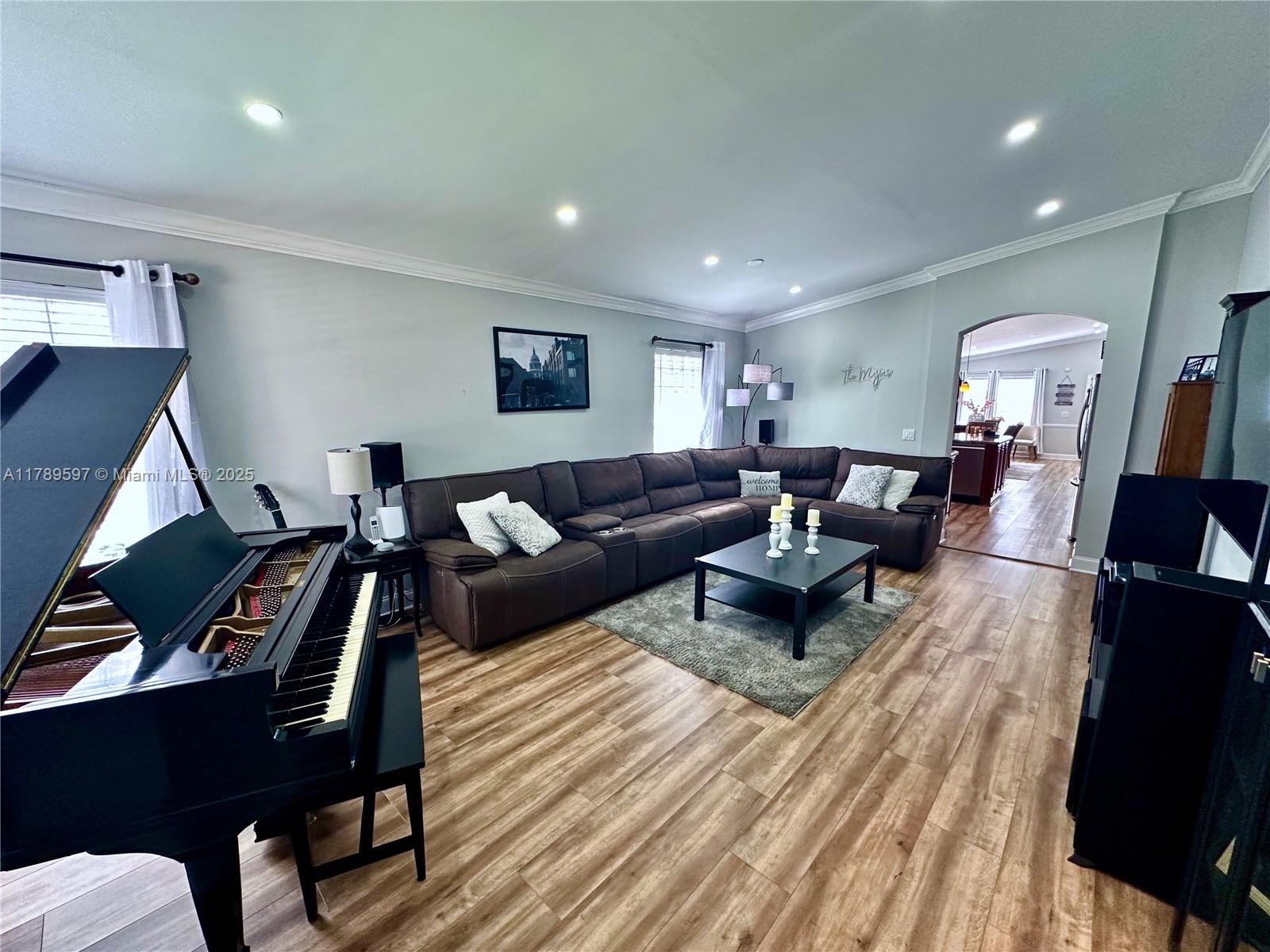 5557 NW 125th Ter