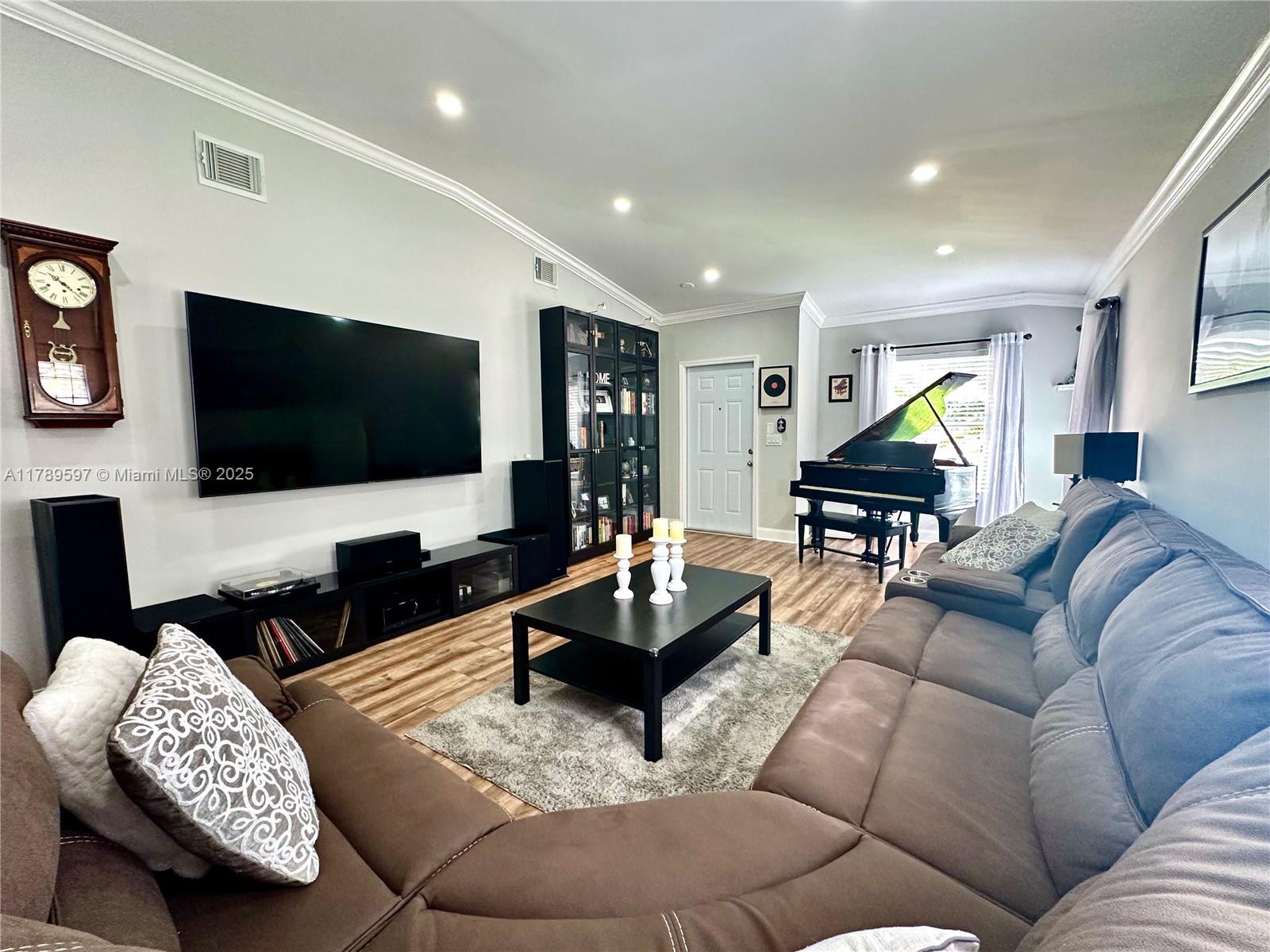 5557 NW 125th Ter