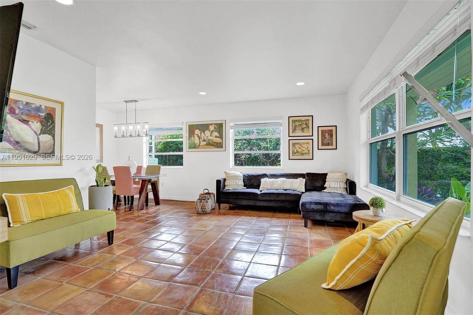 TREASURE ISLAND - Residential