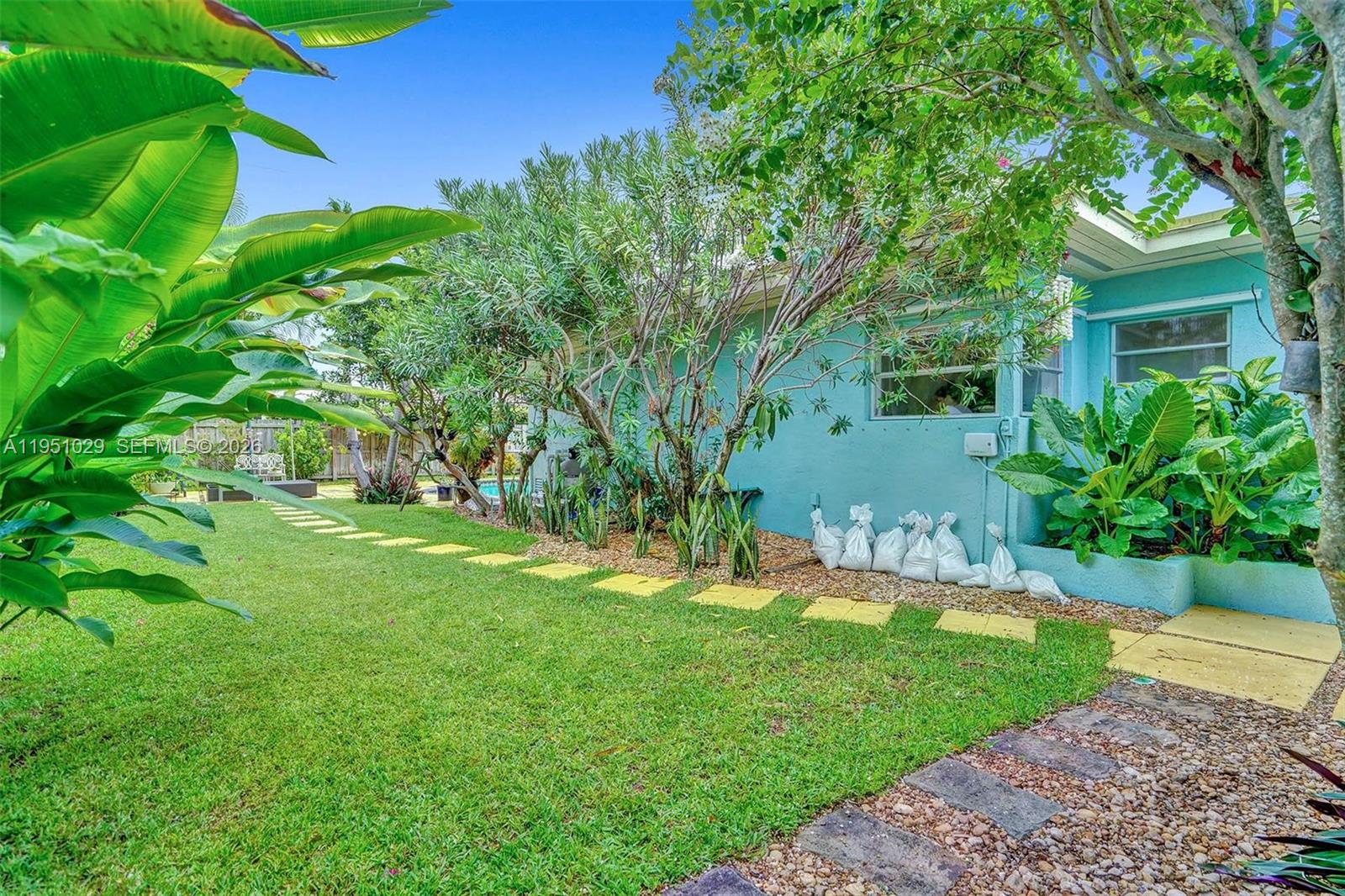 TREASURE ISLAND - Residential