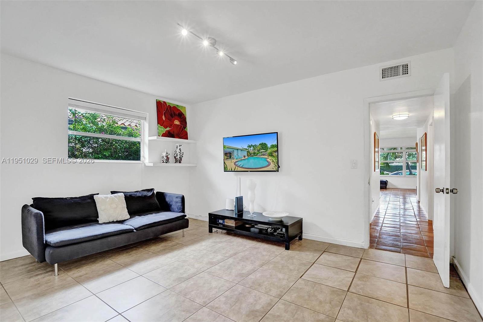 TREASURE ISLAND - Residential